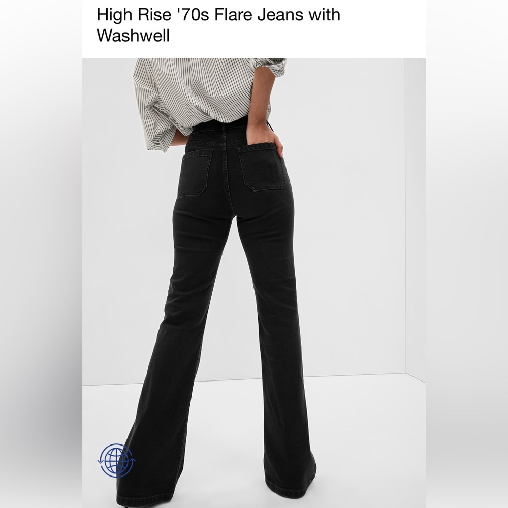 Gap high rise 70s flare Jean in basic black. Size 26